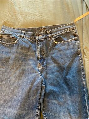 Women’s  Blue Denim Jeans - Classic Fit size 14 (34”W
Lauren by Ralph Lauren 650
